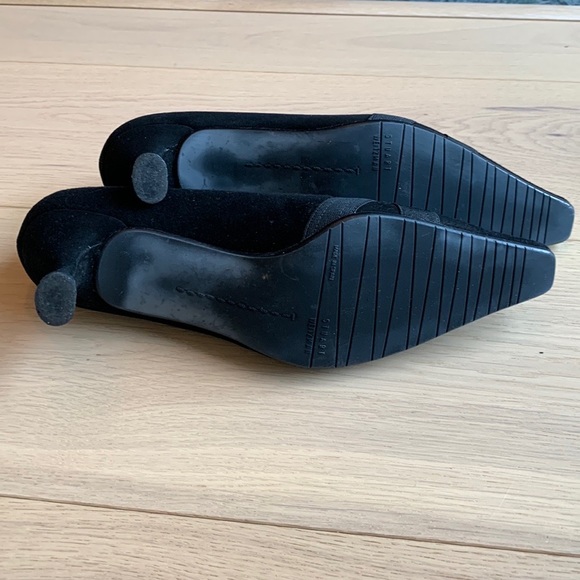 Stuart Weitzman Suede Kitten Heels - Picture 4 of 6
